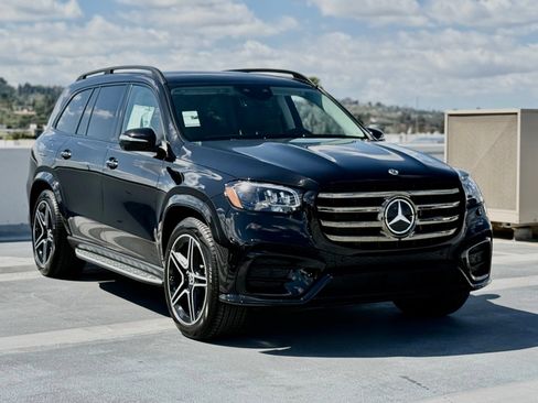 New 2026 Mercedes-Benz GLS 450 4MATIC image 8