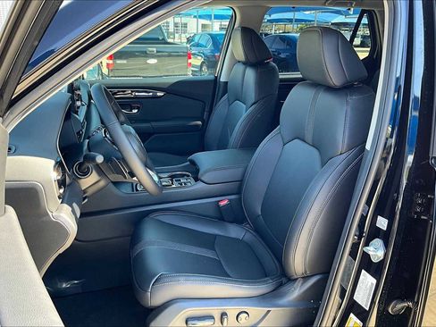 New 2025 Honda Pilot Touring image 9