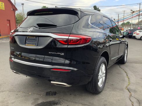 Used 2018 Buick Enclave Essence AWD/4WD image 7