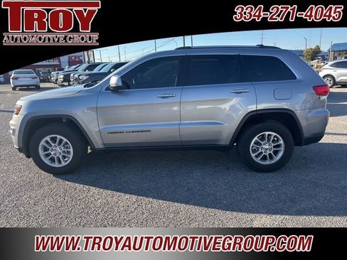 Used 2018 Jeep Grand Cherokee Laredo image 10
