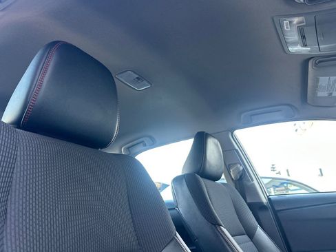 Used 2017 Toyota Camry SE image 19