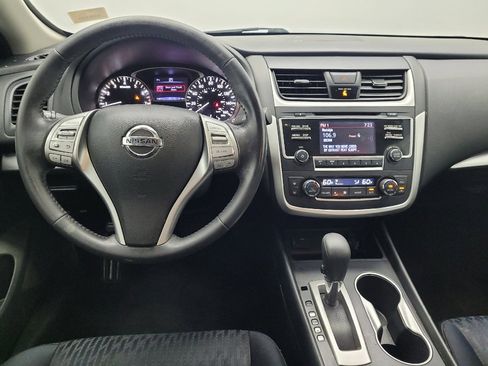 Used 2017 Nissan Altima 2.5 SV image 22