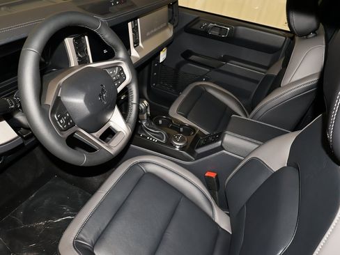 New 2025 Ford Bronco Outer Banks image 26