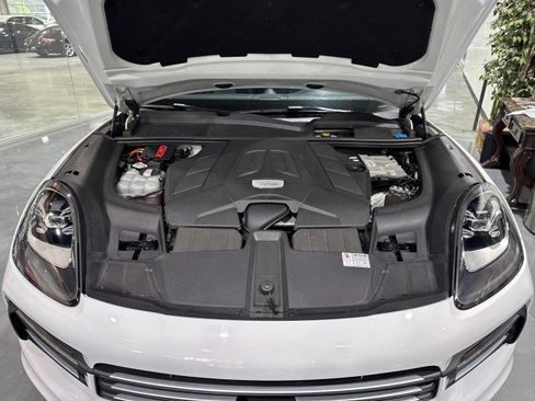 Used 2019 Porsche Cayenne image 10