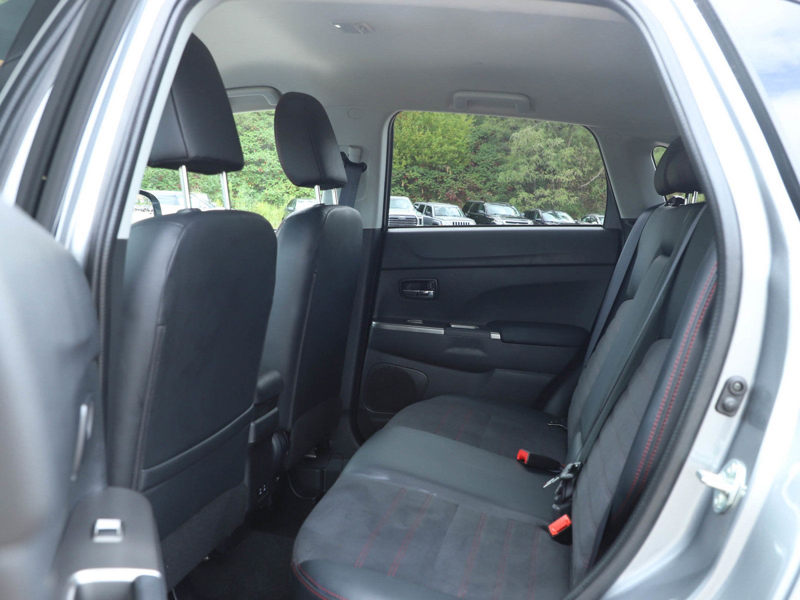 Used 2026 Mitsubishi Outlander Sport SE AWD/4WD image 16