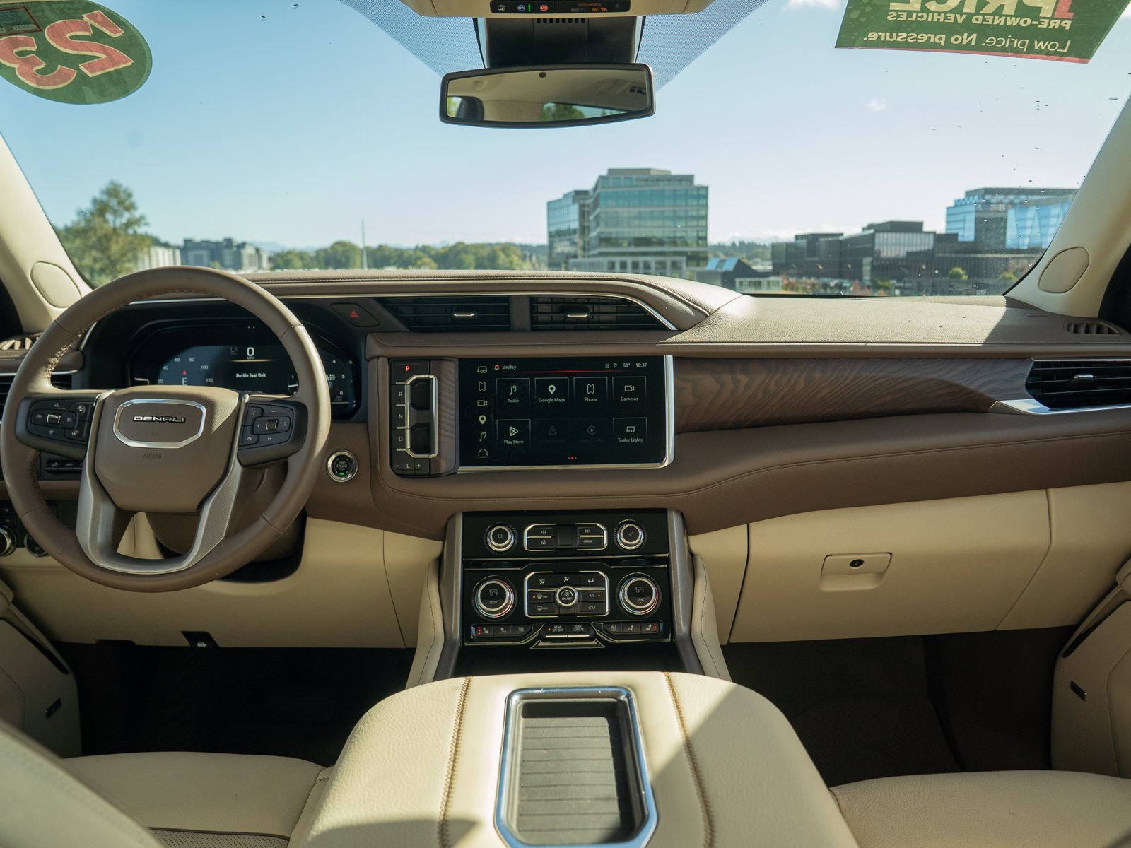 Used 2023 GMC Yukon Denali AWD/4WD image 18