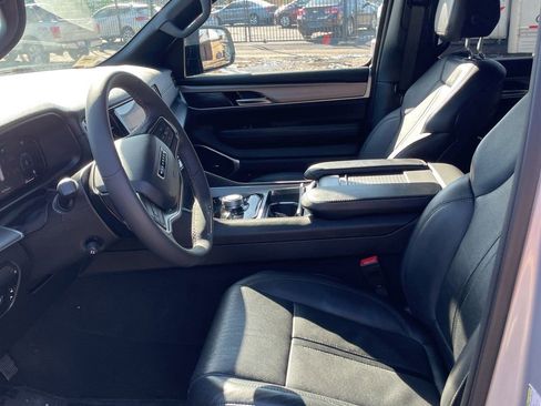 Used 2023 Jeep Wagoneer Series II image 8