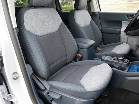 New 2025 Ford Maverick XLT w/ XLT Luxury Package image 31