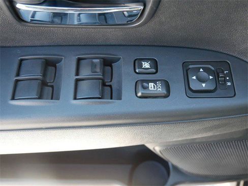 Used 2025 Mitsubishi Outlander Sport ES image 16