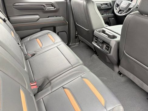 Used 2024 GMC Sierra 1500 AT4 w/ Technology Package AWD/4WD image 23