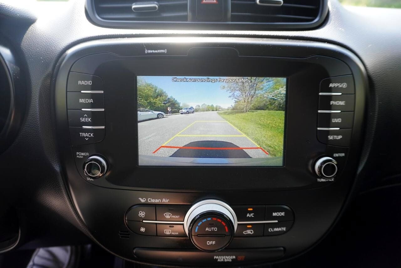 Used 2019 Kia Soul + FWD image 31