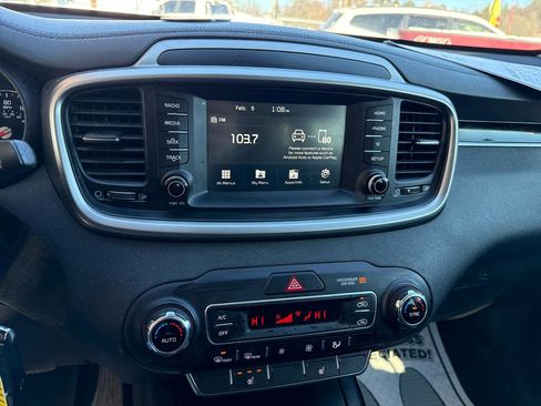 Used 2020 Kia Sorento LX w/ LX I4 Convenience Package image 13