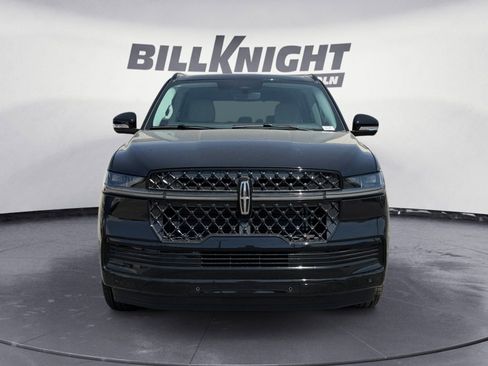 New 2026 Lincoln Navigator Reserve w/ Jet Appearance Package AWD/4WD image 8