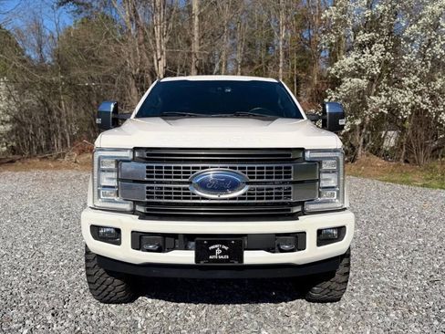 Used 2019 Ford F250 Platinum w/ Platinum Ultimate Package image 2