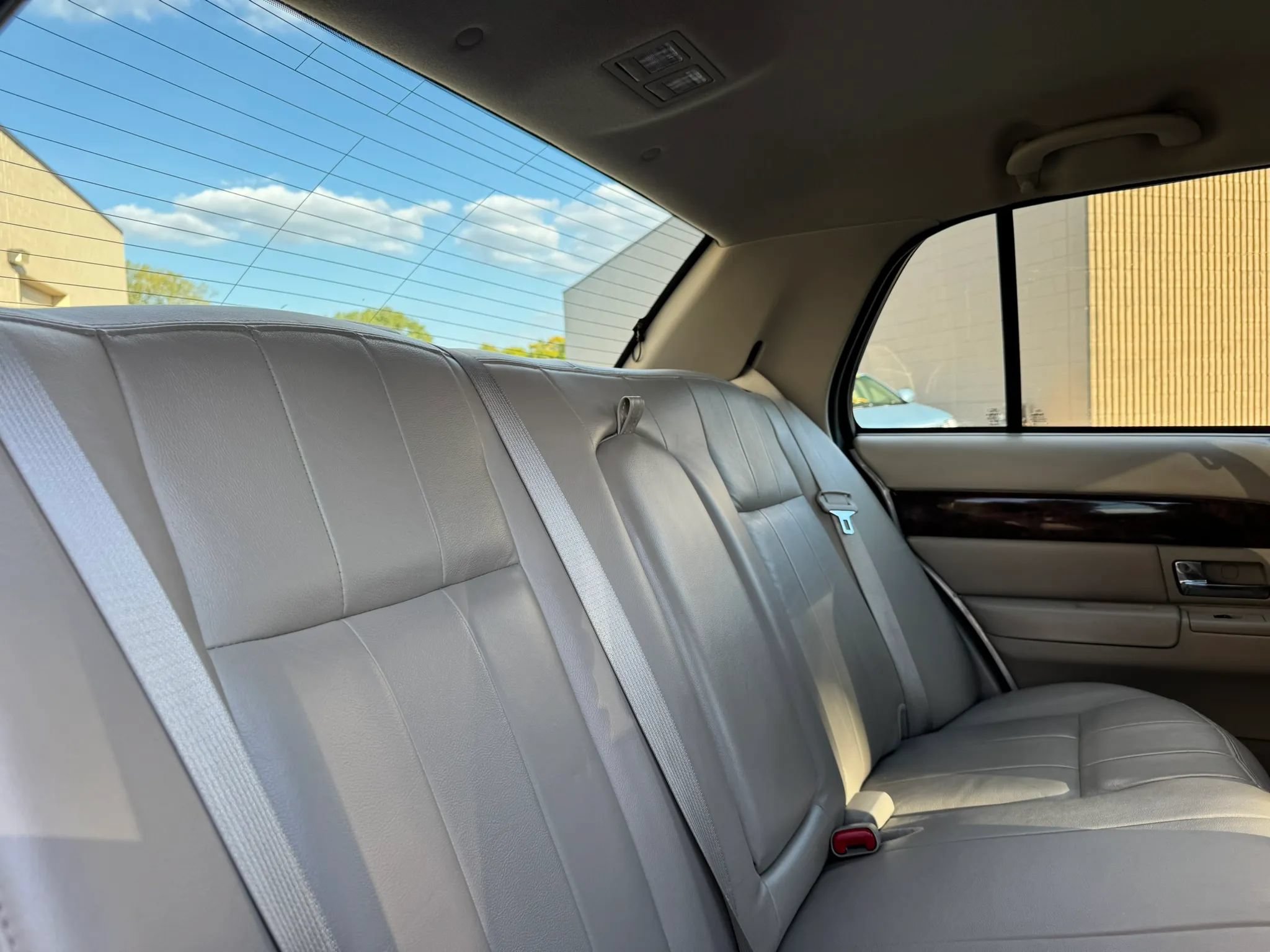 Used 2010 Mercury Grand Marquis LS RWD image 28