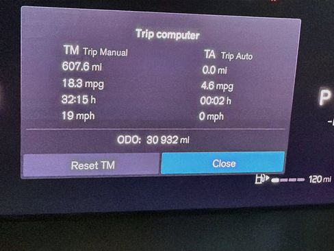 Certified 2024 Volvo XC90 B5 Plus AWD/4WD image 13