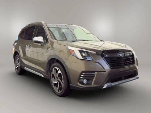 Used 2023 Subaru Forester Touring AWD/4WD image 4