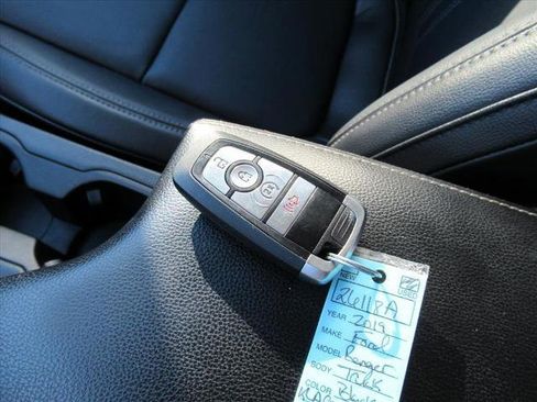 Used 2019 Ford Ranger Lariat w/ Black Appearance Package image 37