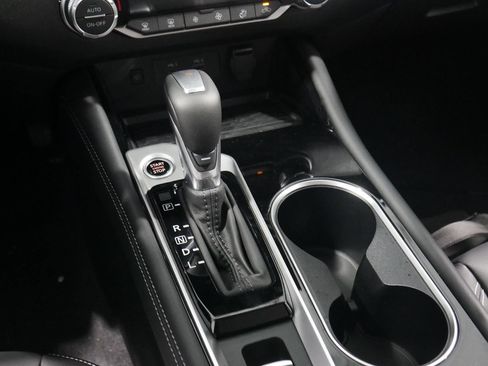 New 2025 Nissan Altima 2.5 SL FWD image 24
