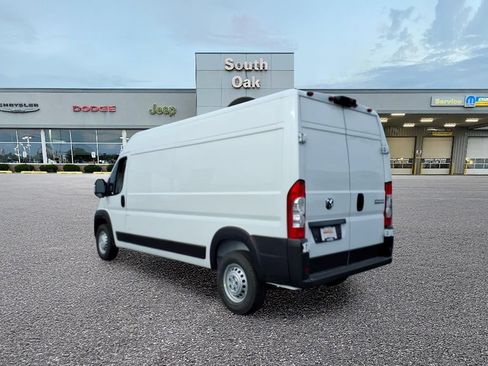 New 2026 RAM ProMaster 2500 w/ Convenience Group FWD image 3