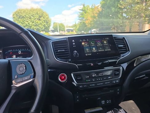 Used 2021 Honda Pilot Elite image 22