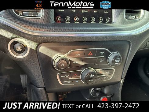 Used 2017 Dodge Charger R/T w/ Navigation & Travel Group image 18