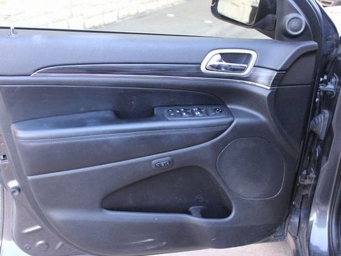 Used 2019 Jeep Grand Cherokee Limited w/ Luxury Group II image 20