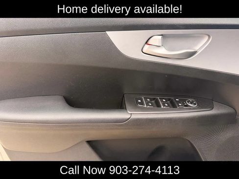 Used 2023 Kia Forte LXS FWD image 17