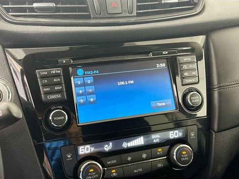Used 2017 Nissan Rogue SL AWD/4WD image 17