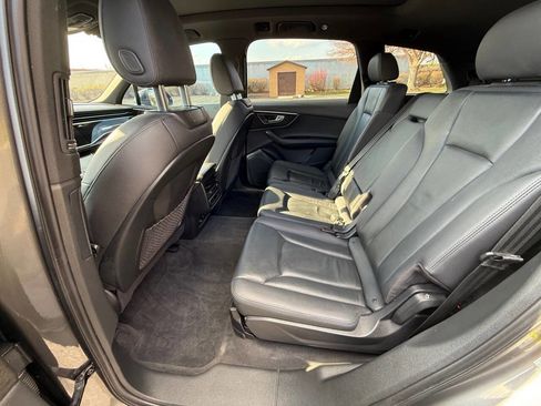 Used 2021 Audi Q7 3.0T Premium image 9