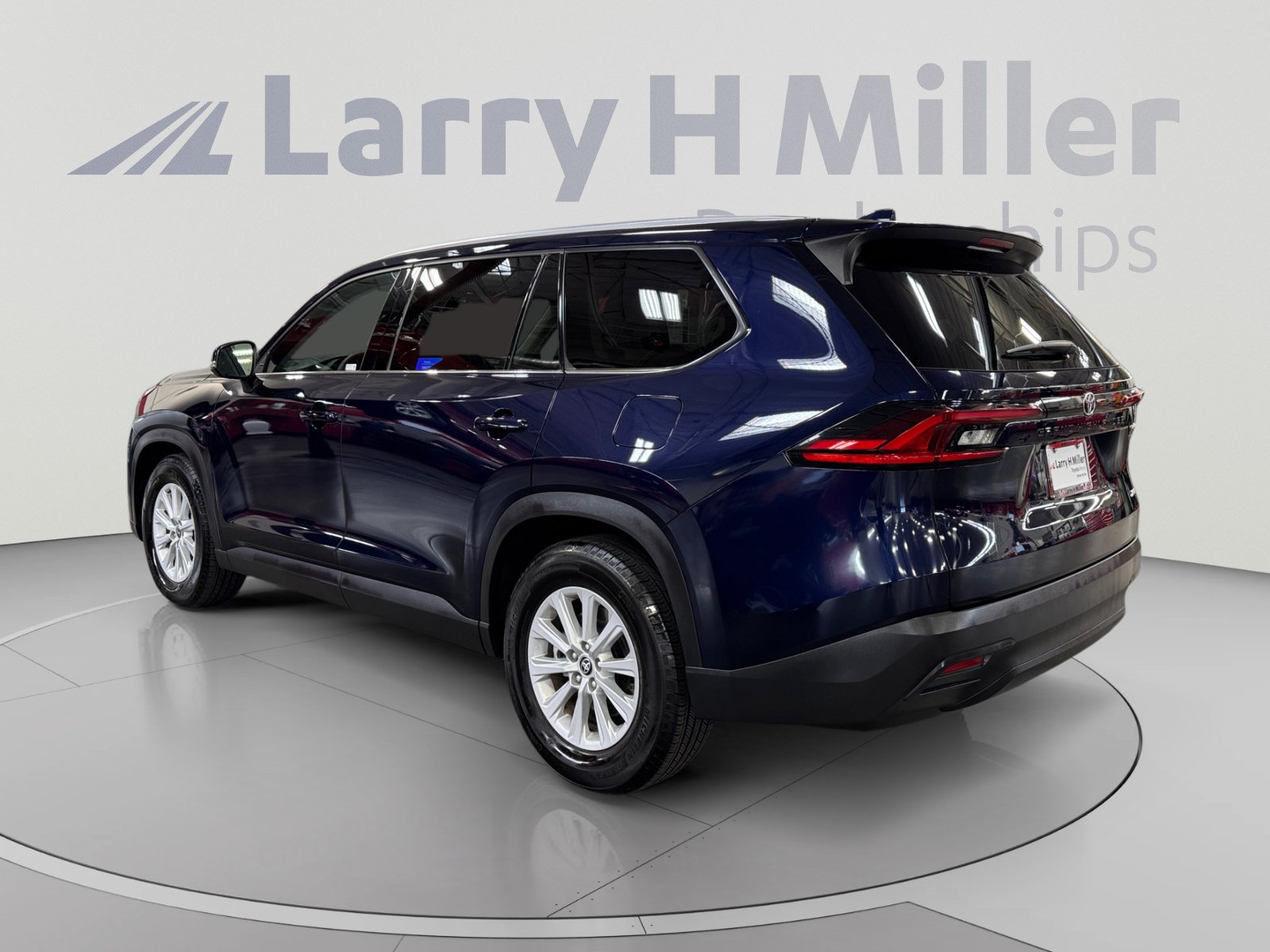 Certified 2025 Toyota Grand Highlander FWD image 3