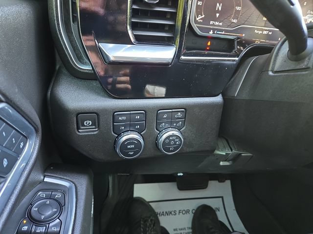 Used 2025 GMC Sierra 3500 SLT w/ SLT Premium Package AWD/4WD image 21