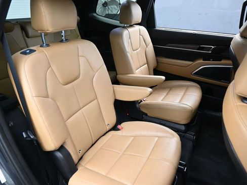 Used 2022 Kia Telluride SX w/ Towing Package image 49