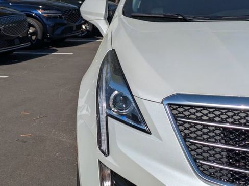 Used 2017 Cadillac XT5 Luxury w/ Driver Awareness Package AWD/4WD image 10