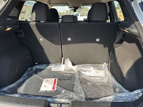 New 2026 Nissan Kicks S image 27