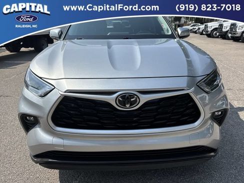 Used 2023 Toyota Highlander LE FWD image 10