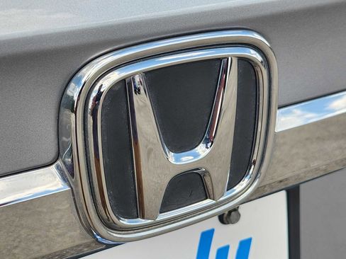 Used 2018 Honda Odyssey Touring image 12