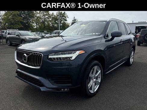 Used 2020 Volvo XC90 T6 Momentum image 2