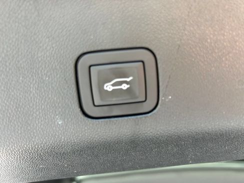 Used 2025 Cadillac Escalade Sport Platinum w/ LPO, Floor Liner Package AWD/4WD image 54