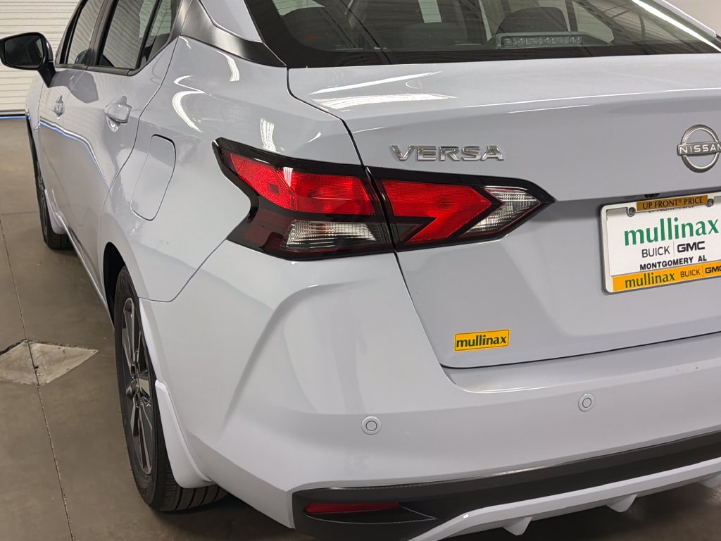 Used 2025 Nissan Versa SV w/ Trunk Package FWD image 13