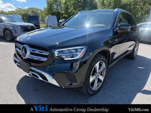 Certified 2022 Mercedes-Benz GLC 300 4MATIC image 4