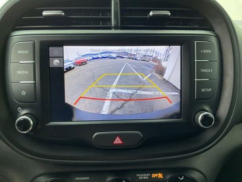Certified 2022 Kia Soul LX w/ Technology Package image 17