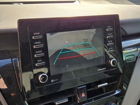 Used 2022 Toyota Camry LE w/ Carpet Mat Package (TMS) image 10