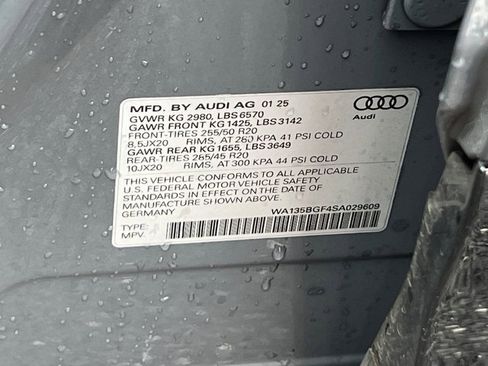 Certified 2025 Audi SQ6 e-tron Prestige w/ Black Optic Package image 39