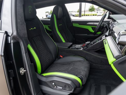 Used 2023 Lamborghini Urus S AWD/4WD image 49