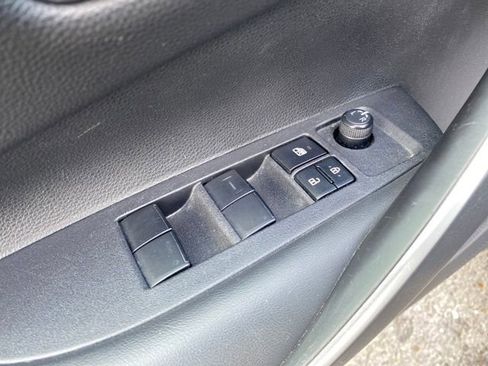 Used 2023 Toyota Corolla SE image 15