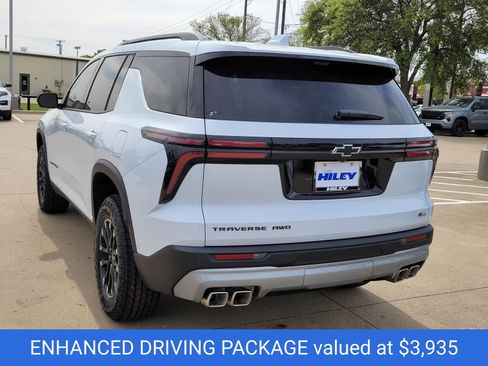 New 2026 Chevrolet Traverse Z71 w/ Enhanced Driving Package AWD/4WD image 3