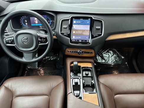 Used 2024 Volvo XC90 T8 Plus image 14