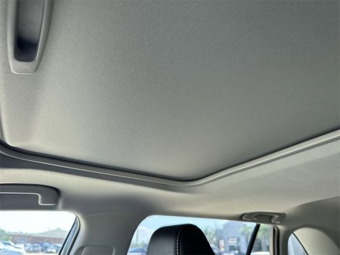 Used 2025 Toyota RAV4 XLE Premium image 20