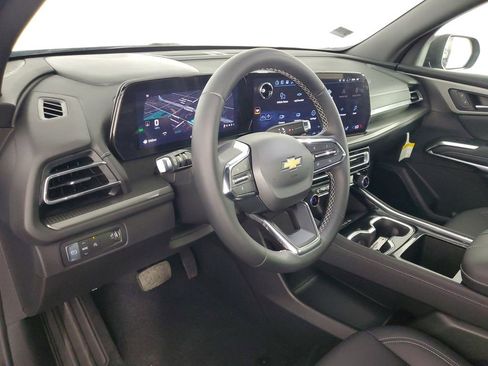 Used 2026 Chevrolet Traverse LT w/ Driver Confidence Package image 11